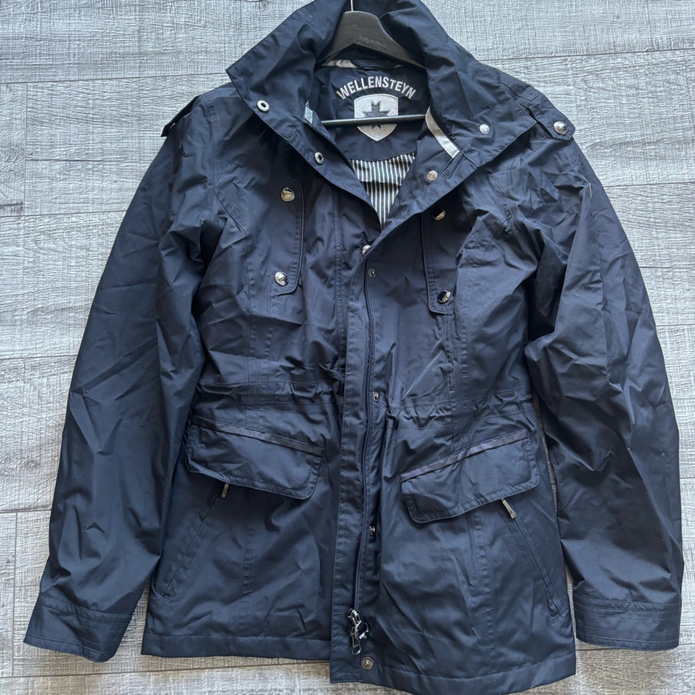 Wellensteyn Women's Jacket in Navy Blue - XS